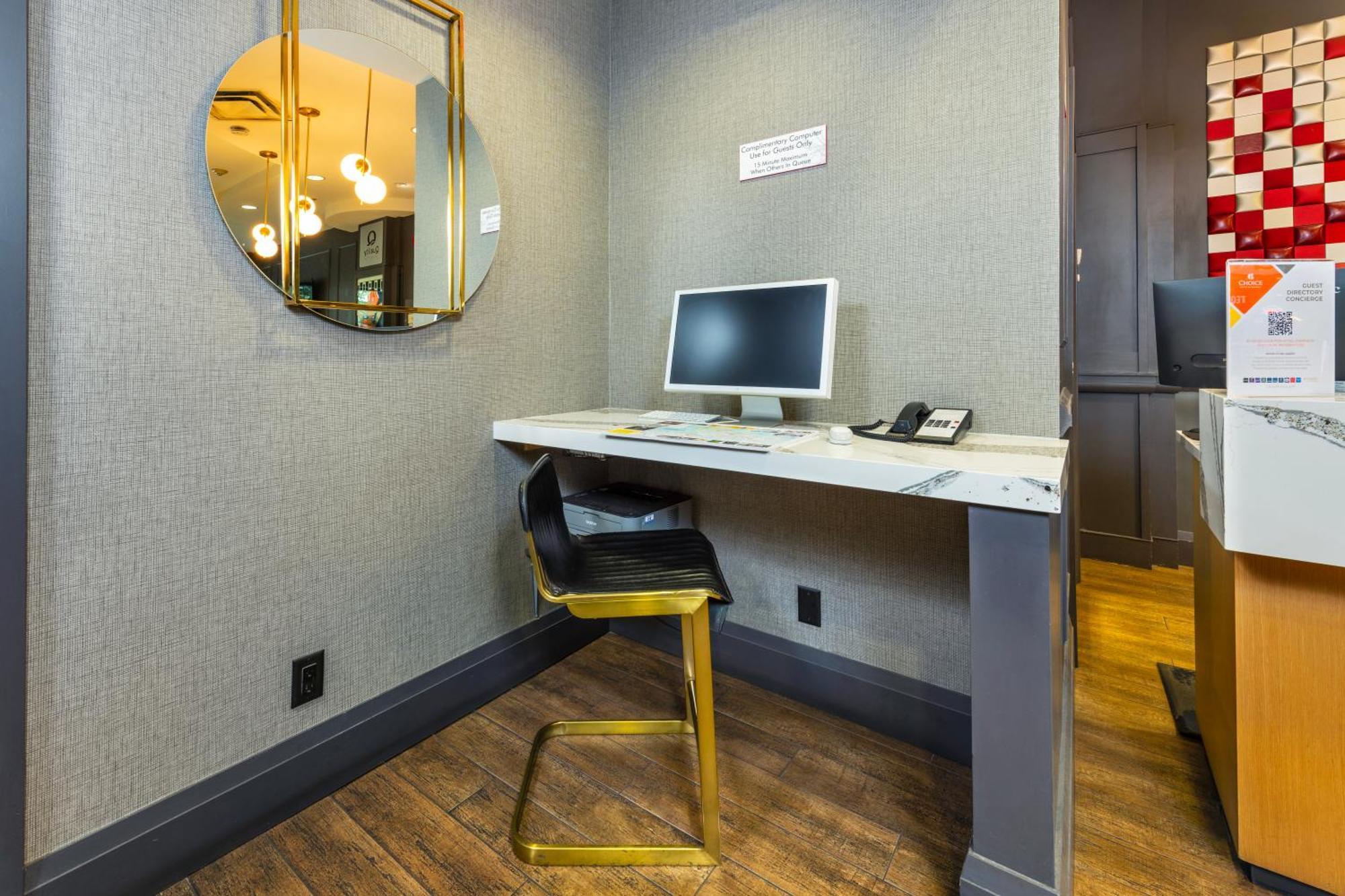 Quality Inn & Suites (Adults Only) Vancouver Luaran gambar